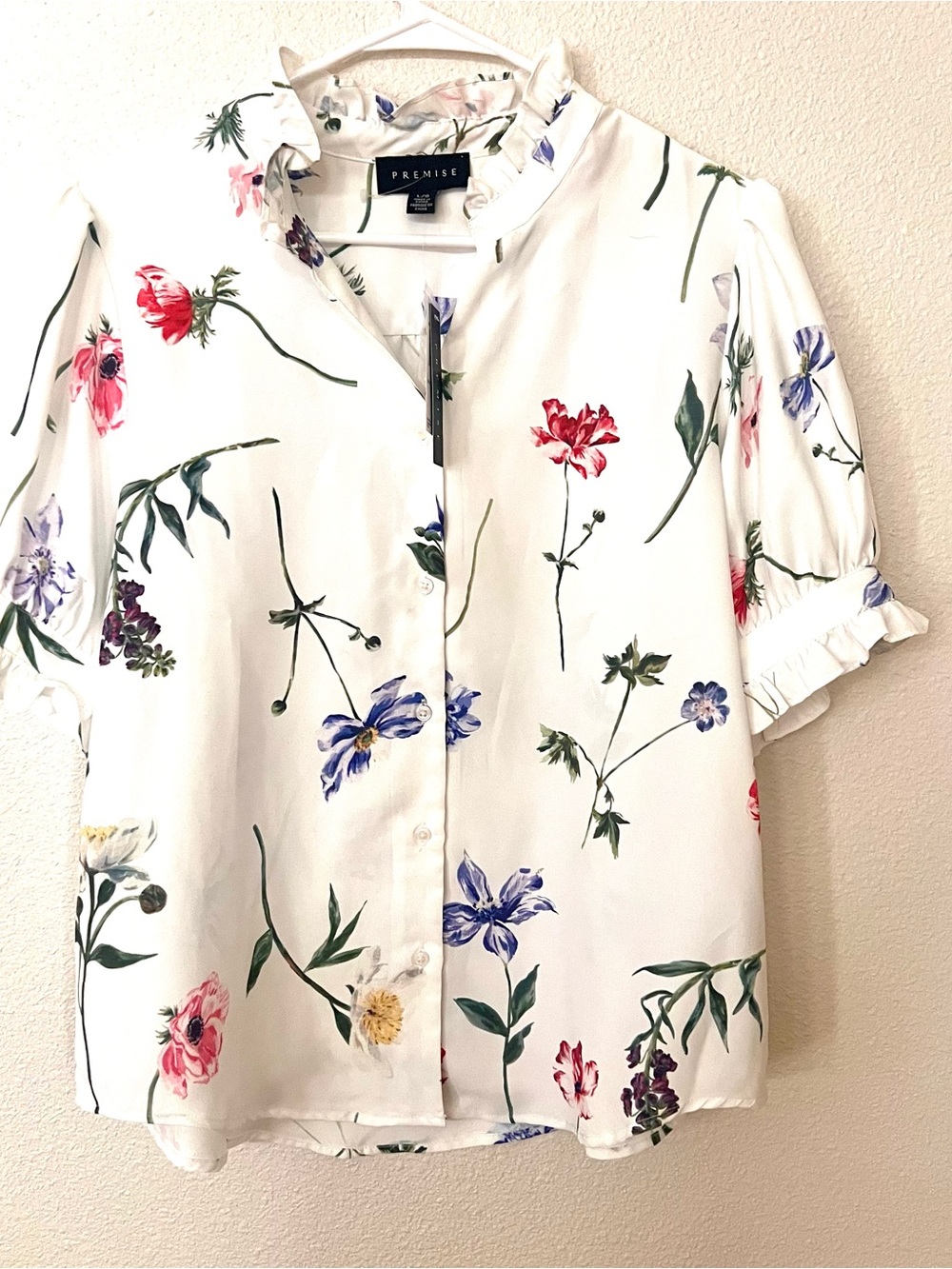 Premise White Floral Button-Front Ruffle-Sleeve Blouse